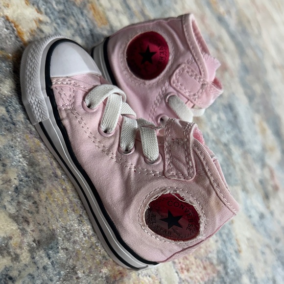 Converse Chuck Taylor All Star Infant High Top Sneakers Pink Size 5C Baby Girl - Picture 1 of 8